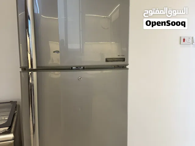 ثلاجه توشيبا  نظيفه