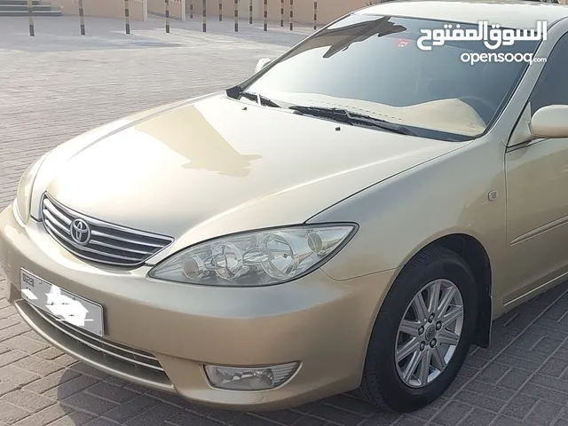 toyota camry 2005 gold color single family used in vgc