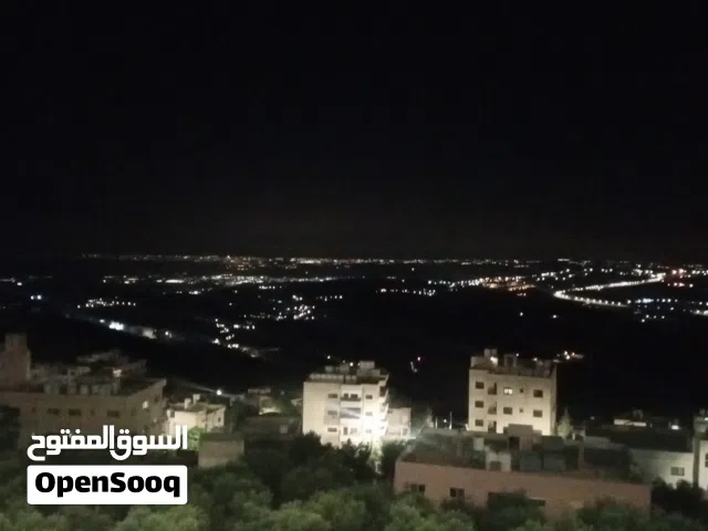 مطلوب استوديو فارغ