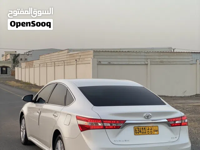 2013 تويوتا افالون XLE