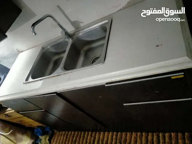 مطبخ صغير يصلح لروف من اجود انواع الخشب خشب لاتيه ثقيل مع قاعدة مع رخام 2 متر في 60