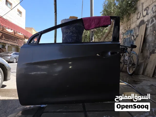 باب هونداي النترا 2013 مستعمل +دهان جديد لون برونزي للبيع
