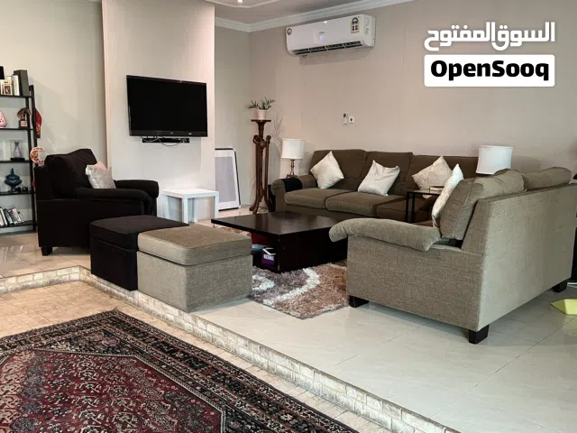 سوفات ست بحالة ممتارة