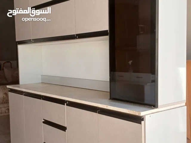 دولاب مطبخ موديل حديث كامل بالرخامه متاعه نظام وفوقي لوطي