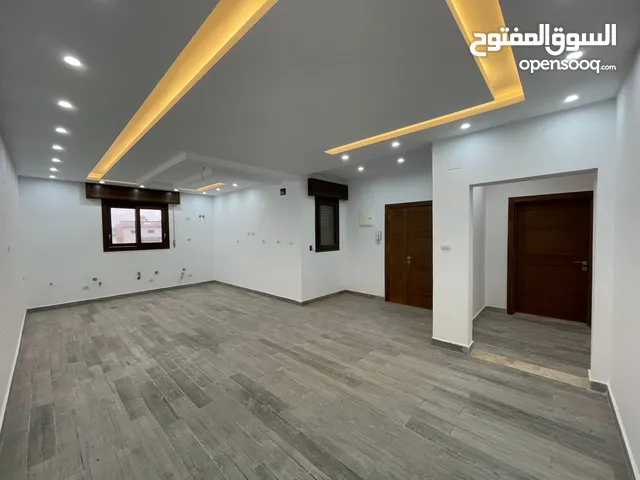 700 m2 More than 6 bedrooms Villa for Sale in Tripoli Al-Shok Rd