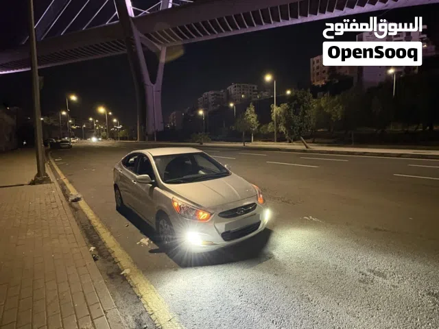 2016, هيونداي, اكسنت, Standard
