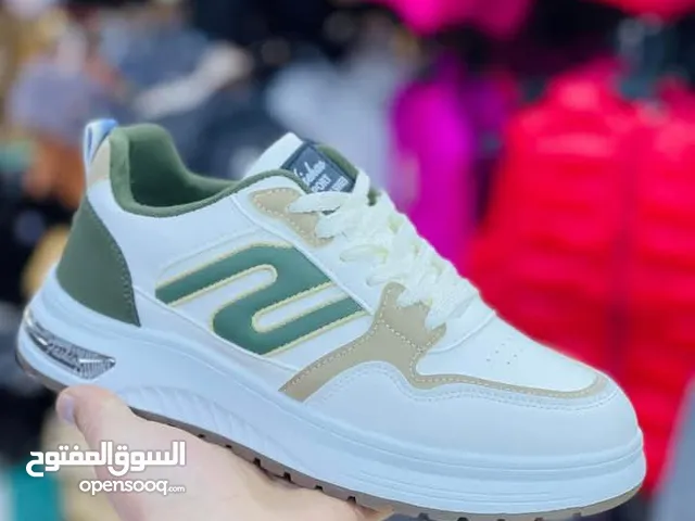 42 Sport Shoes in Amman