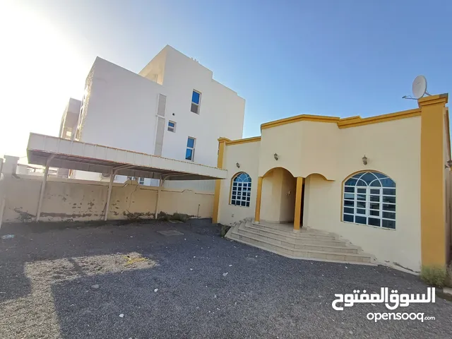 150 m2 3 Bedrooms Villa for Rent in Muscat Al Maabilah