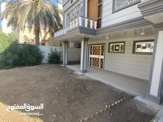350 m2 4 Bedrooms Villa for Rent in Basra Mnawi Basha