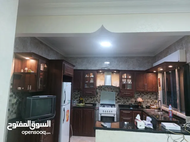 105 m2 4 Bedrooms Apartments for Sale in Amman Jabal Al Zohor