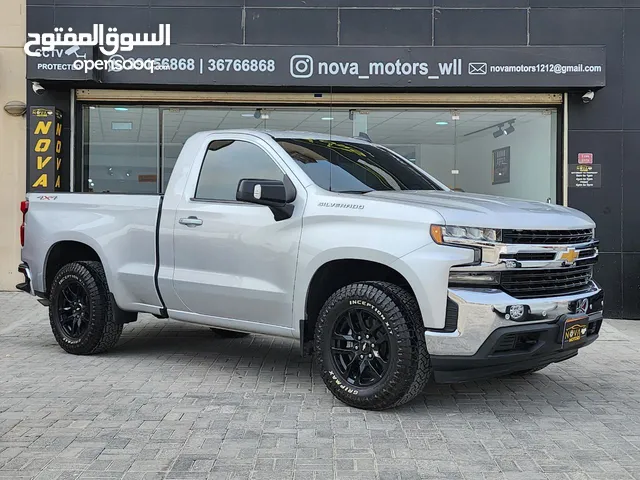 2019 Chevy Silverado LT V8 4x4 Bahrain agent