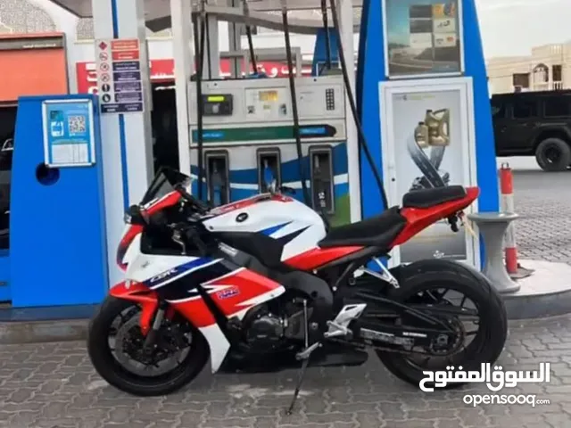 Cbr 1000قمت النضافه