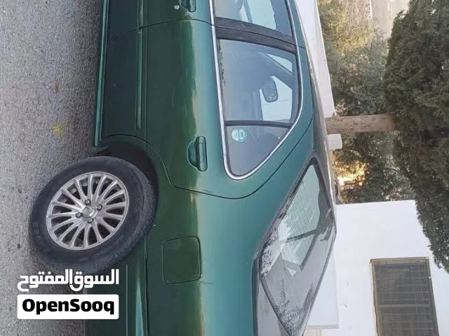 1998 نيسان صني S