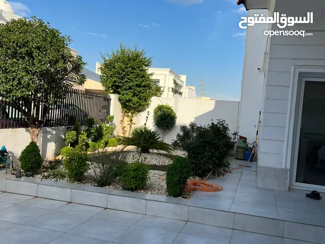 240m2 5 Bedrooms Villa for Sale in Erbil Other