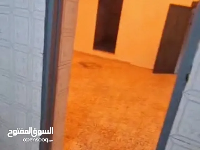 180 m2 More than 6 bedrooms Townhouse for Rent in Tripoli Souq Al-Juma'a
