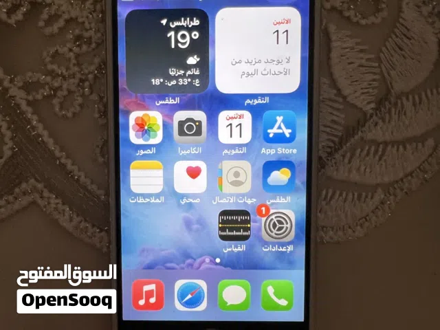 ايفون 6s حاله ممتازة يخدم م فيه شي عيبه مغيره بطارية