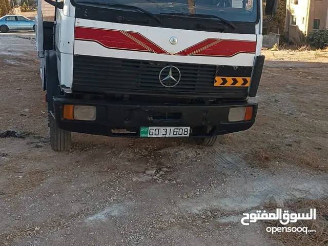 Tow Truck Mercedes Benz 1992 in Amman