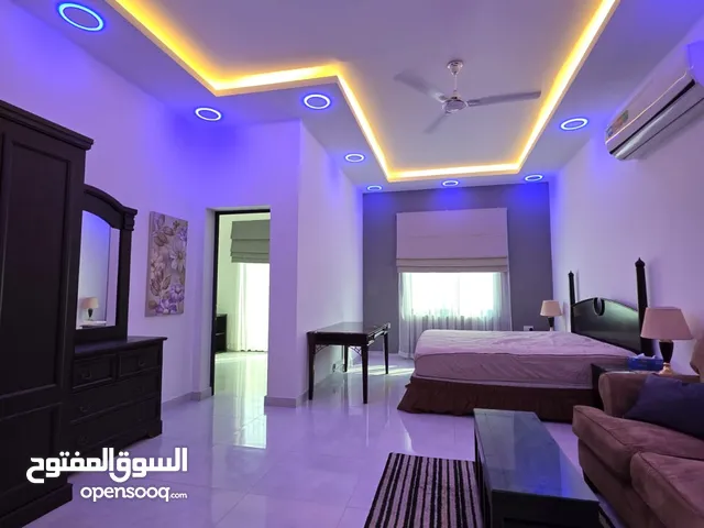 400 m2 4 Bedrooms Villa for Rent in Muharraq Busaiteen
