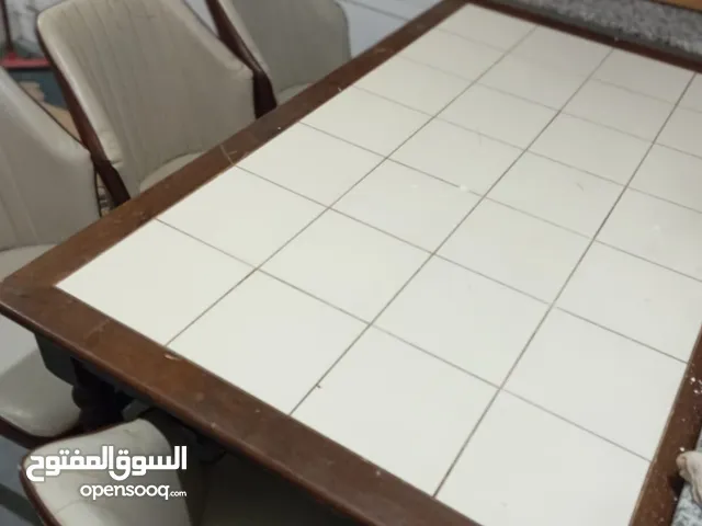 table for sale طاولة للبيع