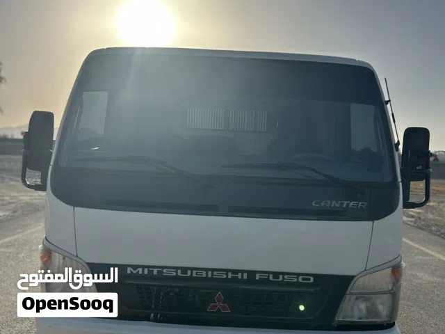 2015 ميتسوبيشي فيوسو روزا