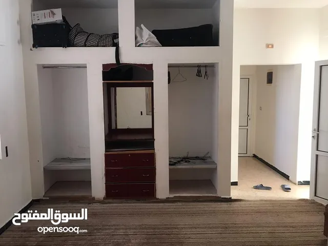 100 m2 Studio Apartments for Rent in Mafraq Al Mazzeh