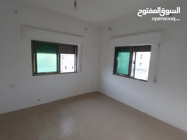 شقه فارغه باطلاله  الجبيهه قرب مسجد جبران