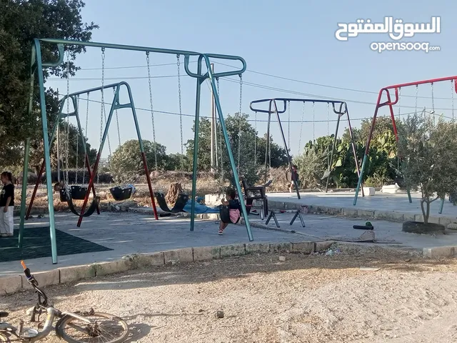 مراجيح برتفاع 3 متر