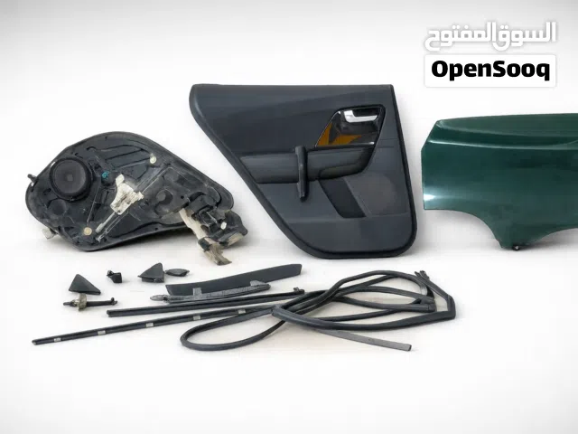 للكيا نيرو 2017بطانه مع حشوتها الداخليه كامله مع شباك الباب وماتورها وكبسه الشباك وقطعها وسماعه اصلي