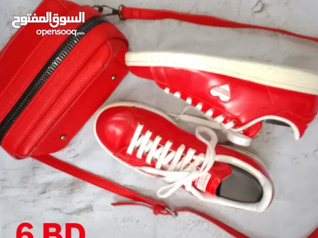 Red Sport Shoes in Central Governorate