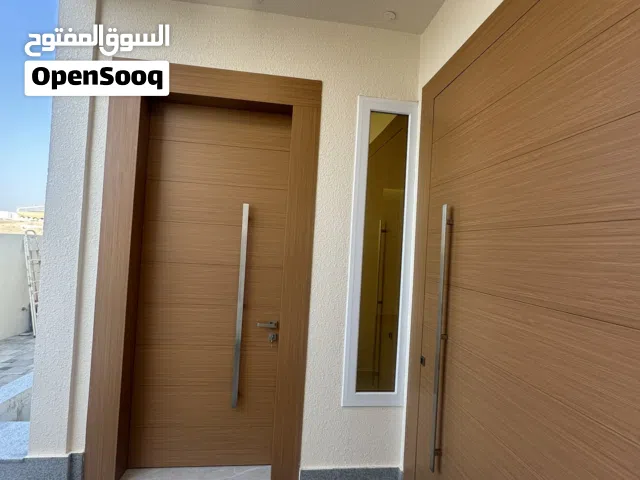 400 m2 5 Bedrooms Villa for Rent in Muscat Al Khoud