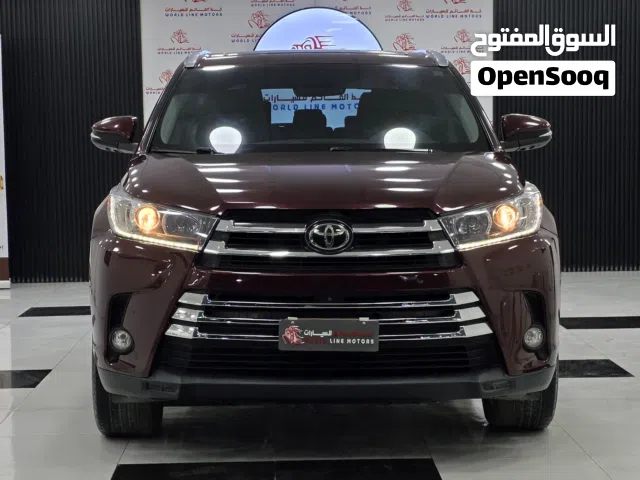 TOYOTA HIGHLANDER 2017فخر الصناعة اليابانية بالشكل الأنيق والداخلية الفاخرة لراحتك  وراحة عائلتك.