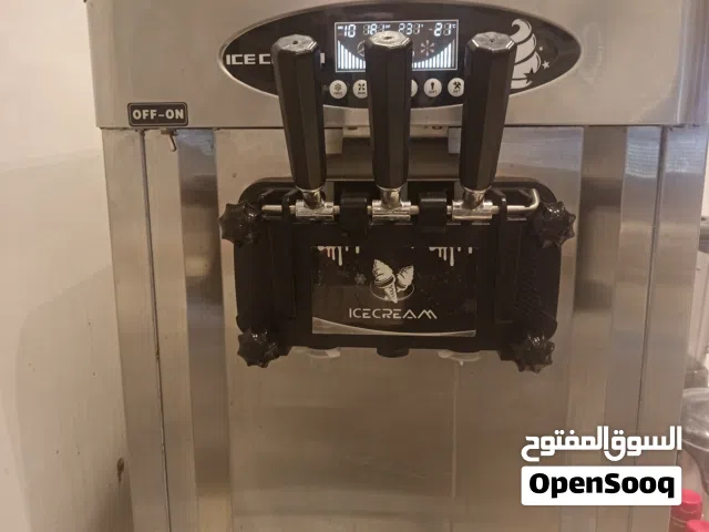 ماكينة ايسكريم 2 كومبرسر بحالة ممتازة