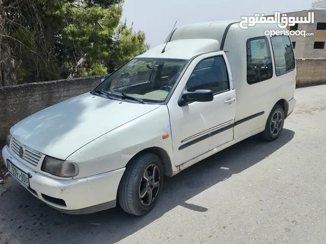 Volkswagen Caddy 2000 in Nablus