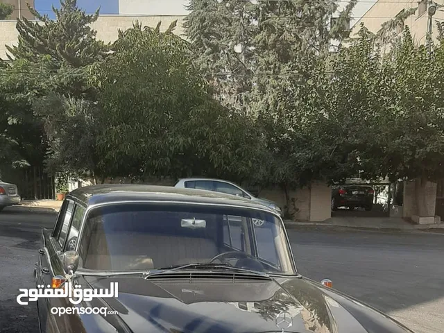 Mercedes Benz C-Class Older than 1970 in Amman