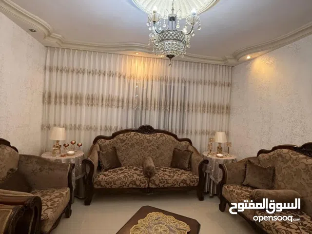 طقم كنب 7 مقاعد استعمال خفيف بحال الوكالة تفصيل عند نجار غير تجاري