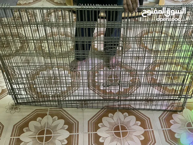 اقفاص و بوكسات وحواجز لحيوانات المنزل الاليفة والحديقة
