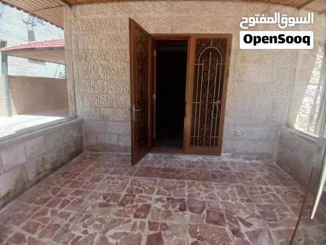 شقه فارغه للايجار سوبر ديلوكس ارضيه في الجبيهه حي ابن عوف
