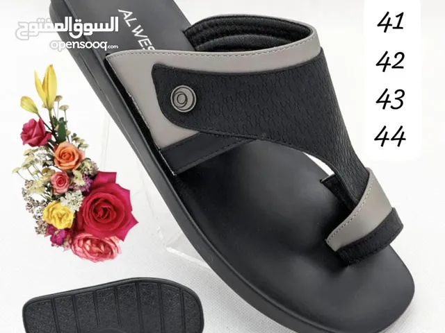 35.5 Casual Shoes in Al Batinah