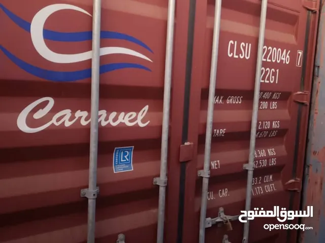 حاويات 20 قدم شبه جديد في الحديده خارج الميناء