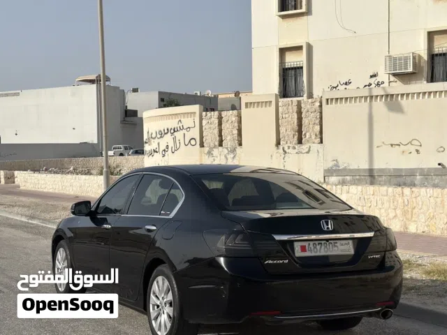 2014 هوندا اكورد Standard