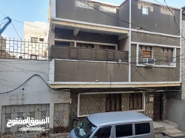 187 m2 4 Bedrooms Townhouse for Sale in Aden Crater