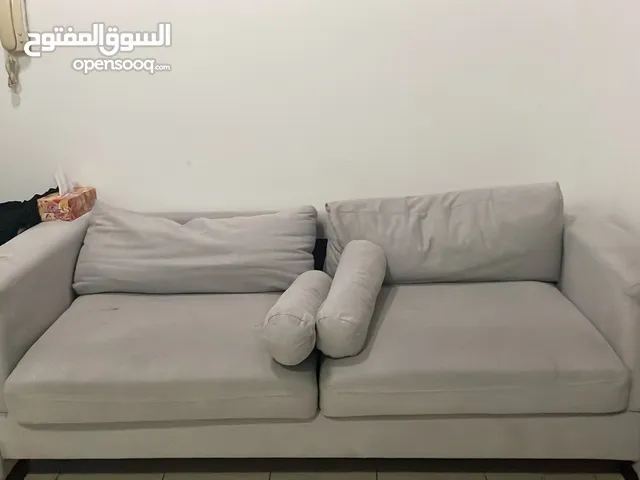 فرش استوديو مستعمل للبيع بالشارقه القاسمية