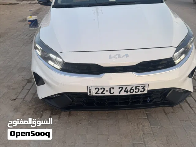 2022 كيا سيراتو Standard
