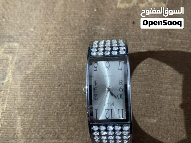 ساعة قديمة جديدة لم يتم استخدامها