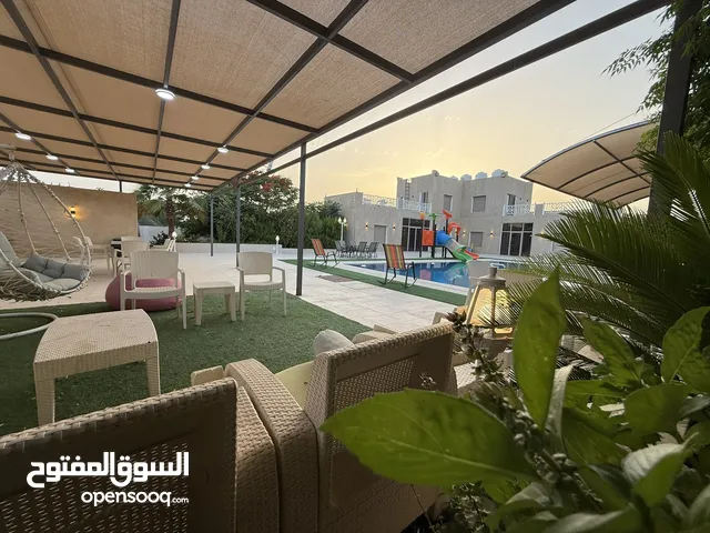 مزرعة نخيل مجهول + شاليه مودرن للبيع