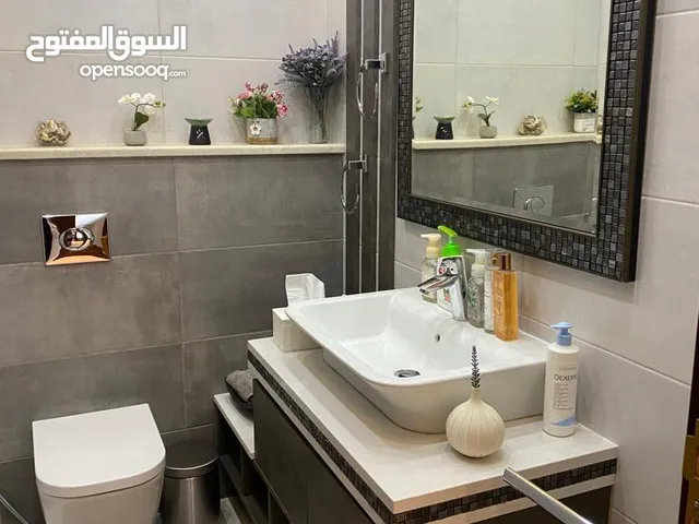 210m2 3 Bedrooms Apartments for Rent in Amman Deir Ghbar