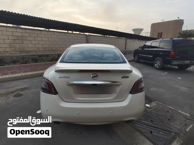 2014, نيسان, مكسيما, Standard