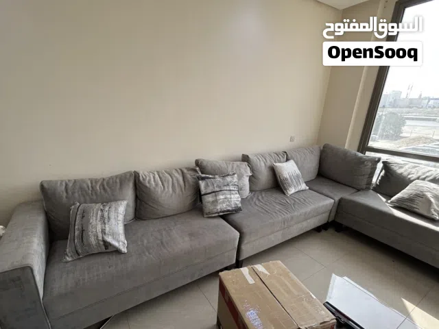 كنب اربع قطع بحالة جديده