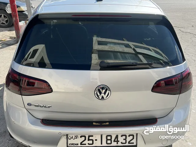 Volkswagen Golf 2015 in Zarqa
