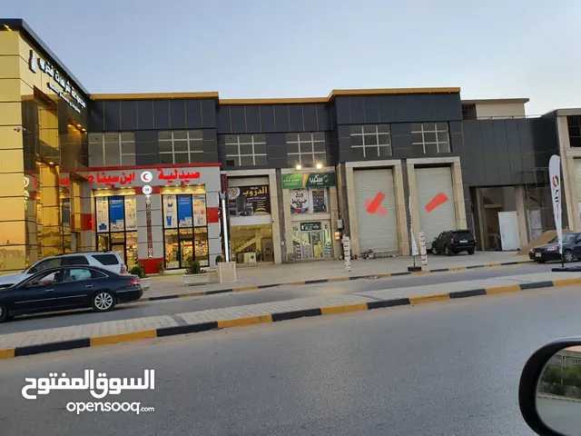 بيع صالة تجارية على الرئيسي الكيش جنب شركة الخليج
